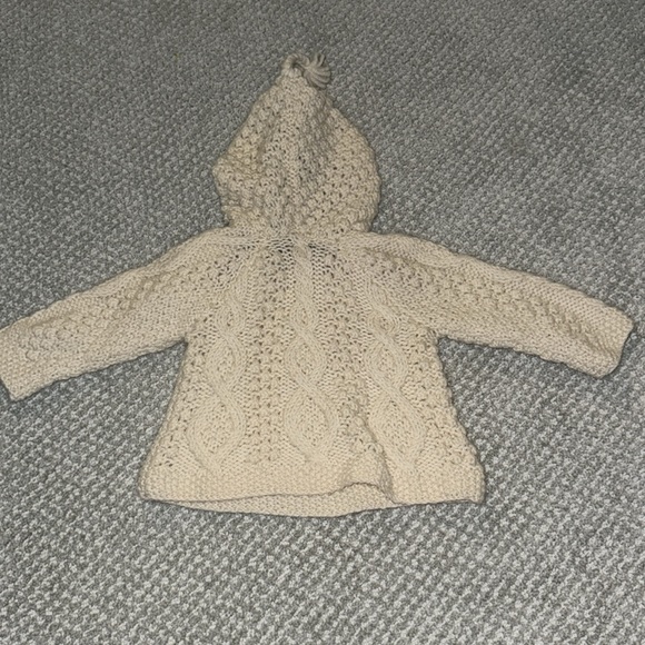 🐑Aran🐑 Precious Unisex Irish Cable Hooded Sweater. Size S. Worn once! - Picture 4 of 4